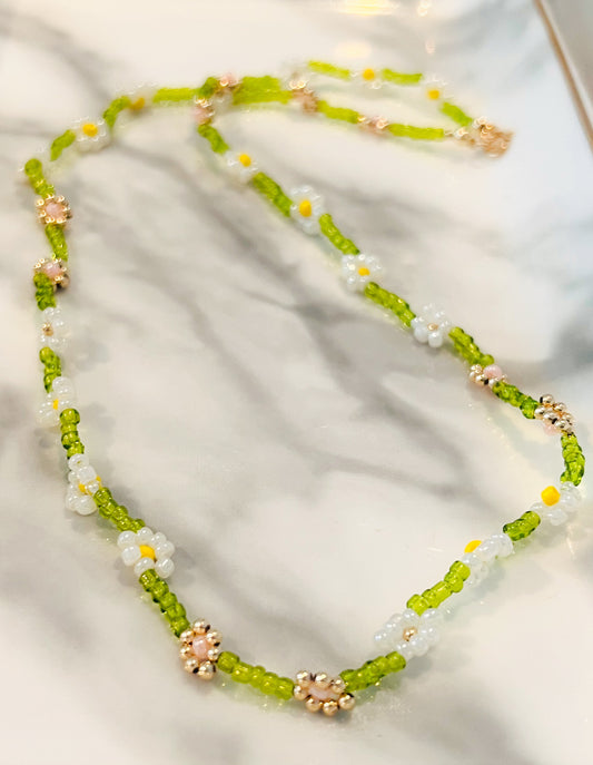 Daisy Necklace