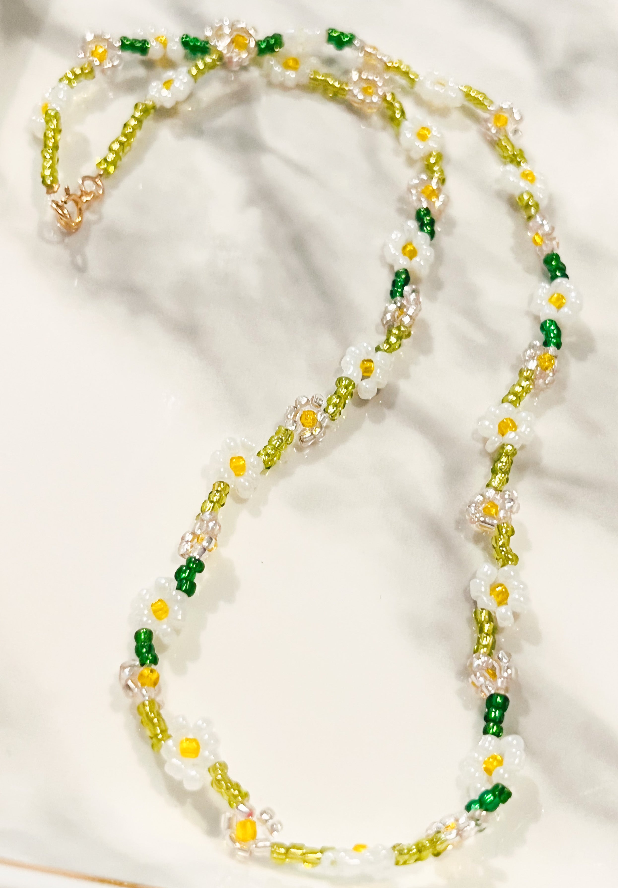 Daisy chain beaded necklace, Flower seed bead choker, Trendy aesthetic  necklace | eBay
